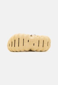 Crocs ECHO UNISEX - Tresko - sesame