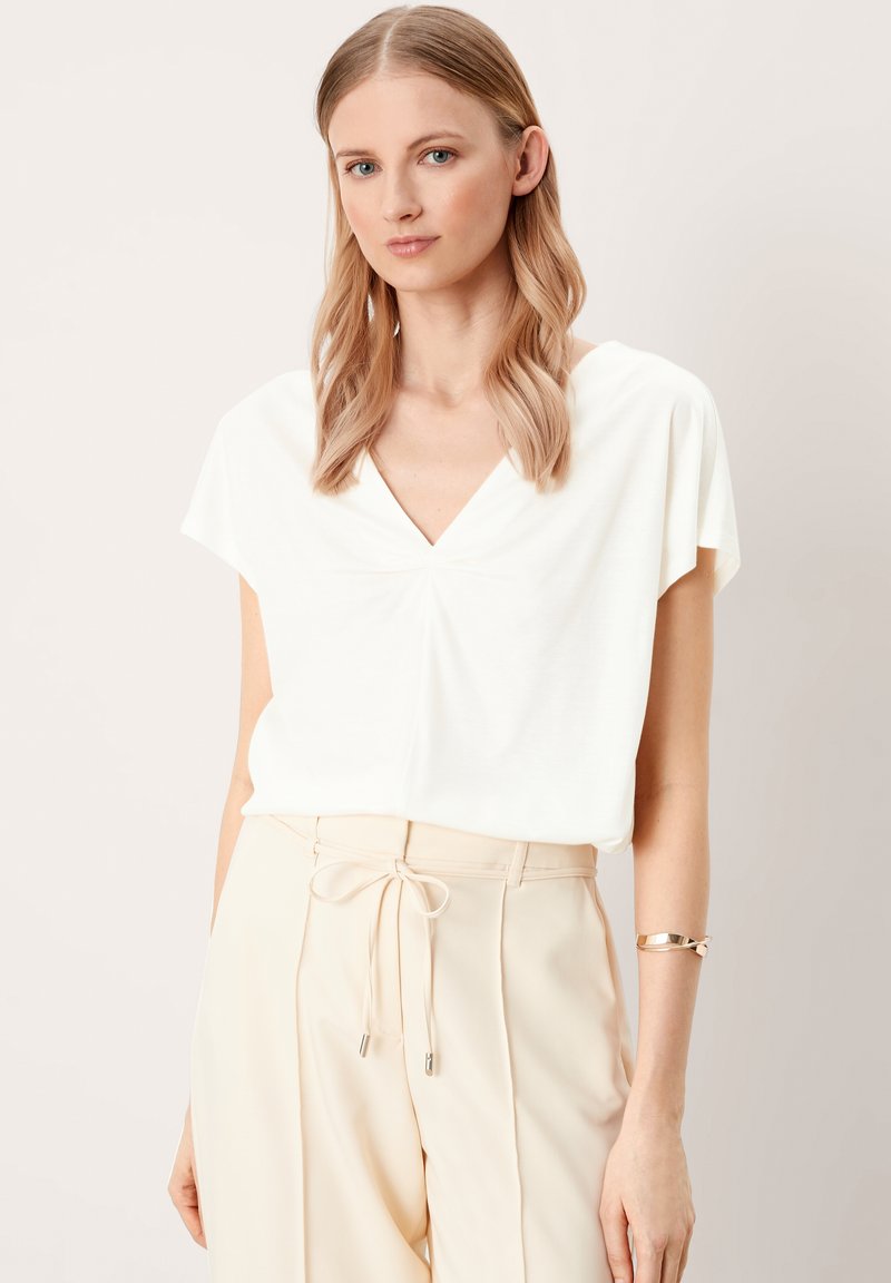 s.Oliver BLACK LABEL Tričko s potlačou - cream