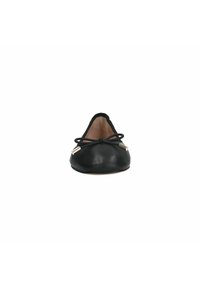 Zwarte leren ballerina's met een ronde neus, versierd met een strikdetail en metallic hardware. Zachte binnenvoering voor comfort.