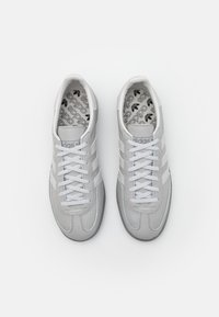 adidas Originals HANDBALL SPEZIAL - Sapatilhas - grey two/grey one