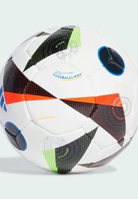 adidas Performance FUSSBALLLIEBE PRO SALA FOOTBALL - Squadra nazionale - white   black   glow blue