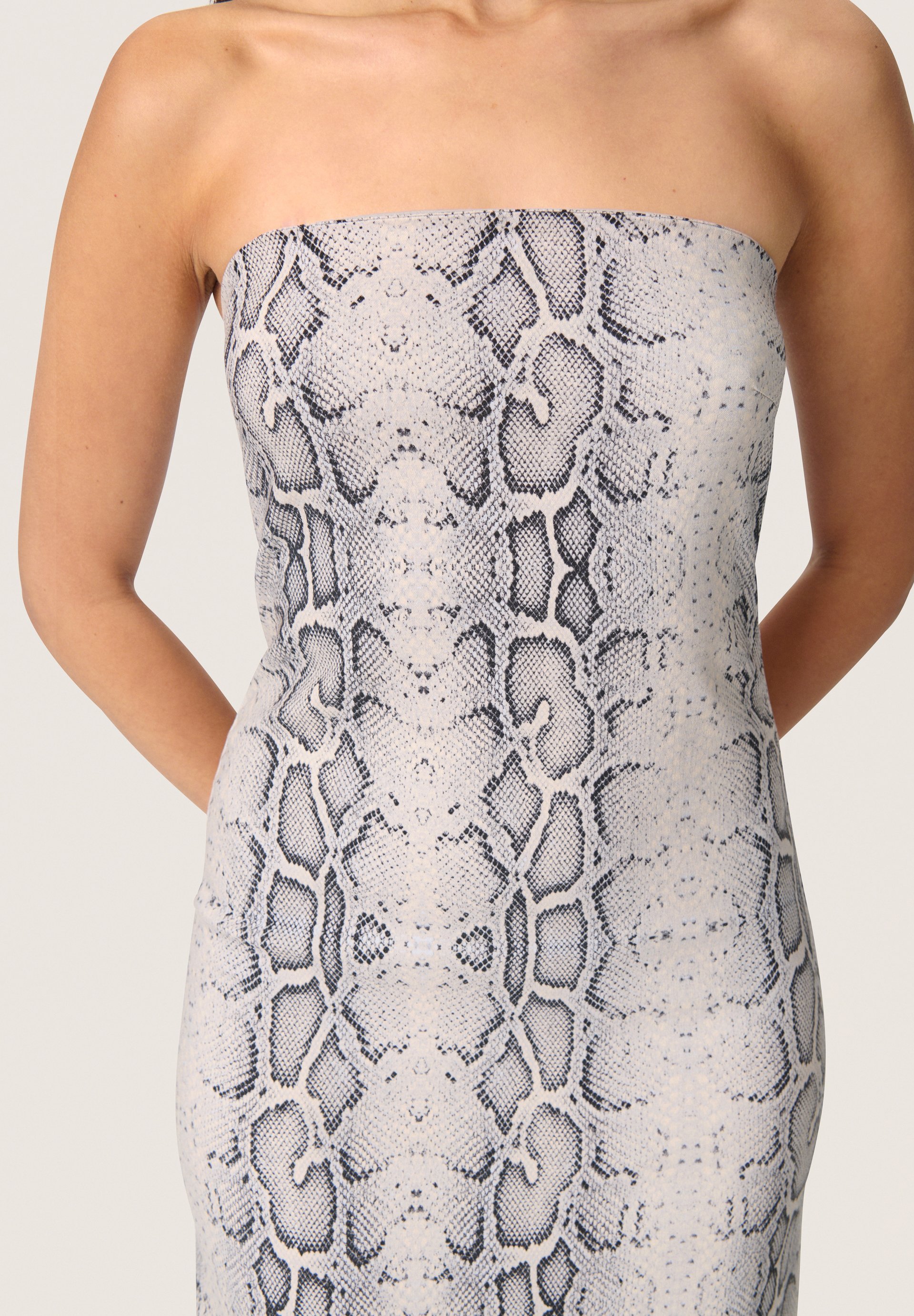 Soaked in Luxury SLXALA - Day dress - grey snake print/grey