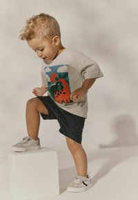 Next PULL ON - REGULAR FIT - Short - washed black