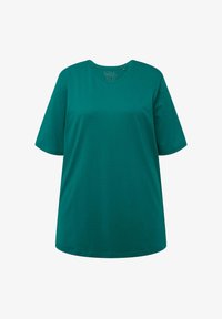 Unselected, classic emerald
