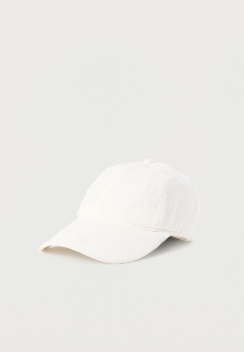 Gorra de béisbol blanca con corona estructurada, visera frontal y detalle de logo bordado. Fabricada en algodón, con una textura suave.