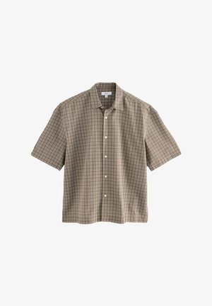Kurzärmeliges Hemd mit Knöpfen in Braun mit kariertem Muster. Leichter Stoff, Standardkragen und fünf Knöpfe vorne.
