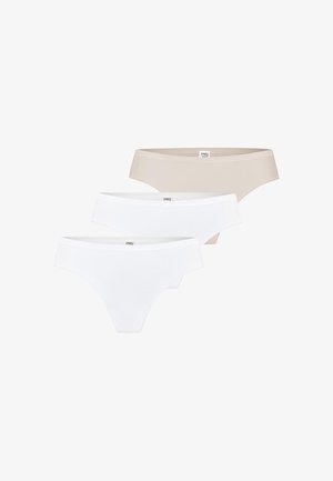 Tre mutande da donna stile bikini beige e bianche, impilate in modo sfalsato su uno sfondo bianco.