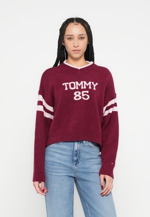 VARSITY SWEATER - Pullover - lavish cerise