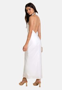 THE-ARE LENCERO HALTER - Vestido de fiesta - blanco