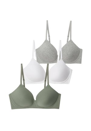 Quatre soutiens-gorge sans couture en vert olive, blanc et gris ; tissu lisse, bretelles réglables et bonnets légèrement rembourrés pour le confort.
