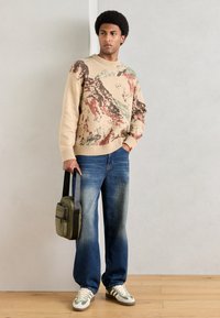 Scotch & Soda MOUNTAIN LOOSE FIT - Džemper - mountain tannin aop