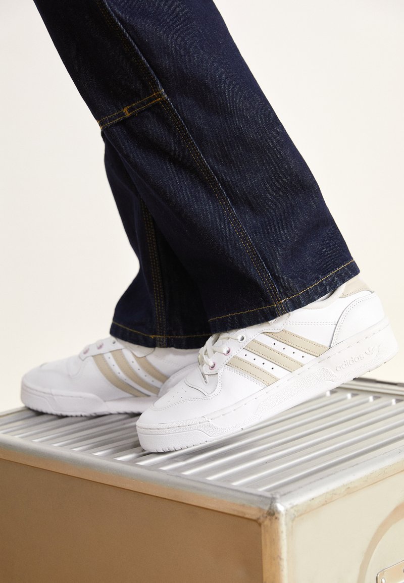 adidas originals rivalry china