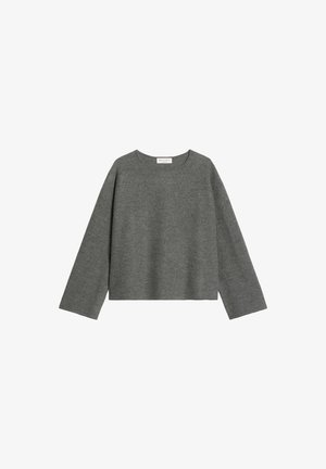 Graues Langarmoberteil aus weichem Material, mit rundem Halsausschnitt und lässigem, boxy Schnitt. Keine sichtbaren Muster oder Verzierungen.