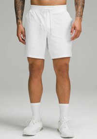 lululemon ZEROED IN LINERLESS 18CM - Sport rövidnadrágok - white