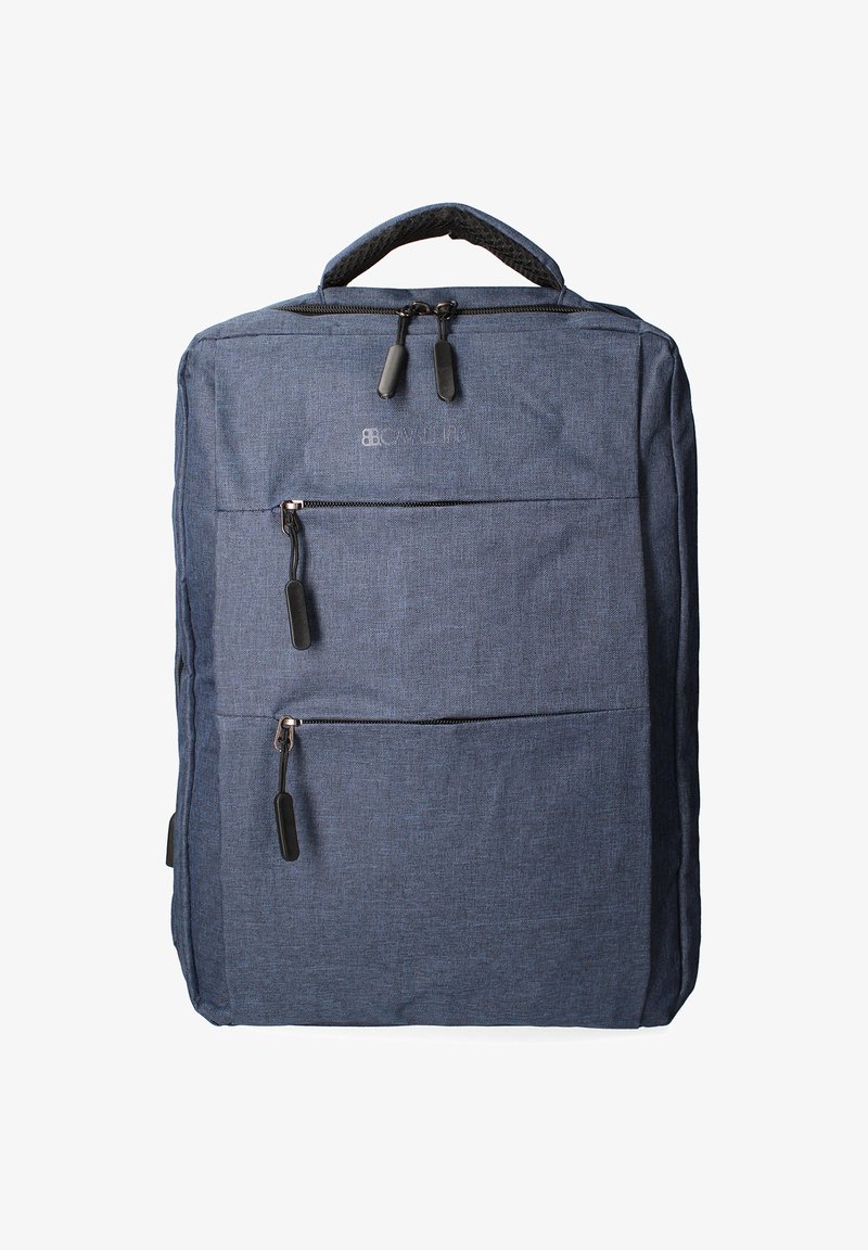 Sac à dos en tissu bleu avec deux poches zippées à l'avant, une poignée supérieure et un panneau texturé. Comprend des zips sombres et un logo subtil.