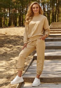 Makadamia SET piaskowy