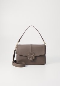 Seleccionado, medium brown
