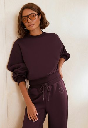 Friends Like These, STUDIO PREMIUM HEAVYWEIGHT SCUBA CREW NECK SWEATSHIRT - Sudadera - aubergine purple