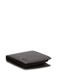 Portafoglio in pelle marrone con finitura strutturata, design bifold e dettaglio decorativo dorato sulla parte frontale. Il portafoglio è parzialmente aperto.