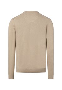 Beiger gestrickter Pullover mit langen Ärmeln, rundem Halsausschnitt und gerippten Akzenten an Bündchen und Saum. Glatte Textur, schlichtes Design.