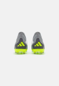 adidas Performance PREDATOR ACCURACY 3 - Voetbalschoenen voor harde ondergrond - footwaer white/core black/lucid lemon