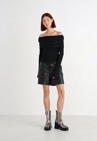 Weekday DANI DRAPE - Πουλόβερ - black dark