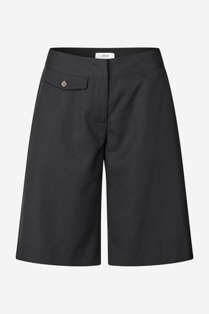 Sorte skræddersyede shorts af glat stof med sidelomme med knapdetalje og bred benudformning for en afslappet pasform.