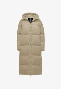 Unselected, chantilly