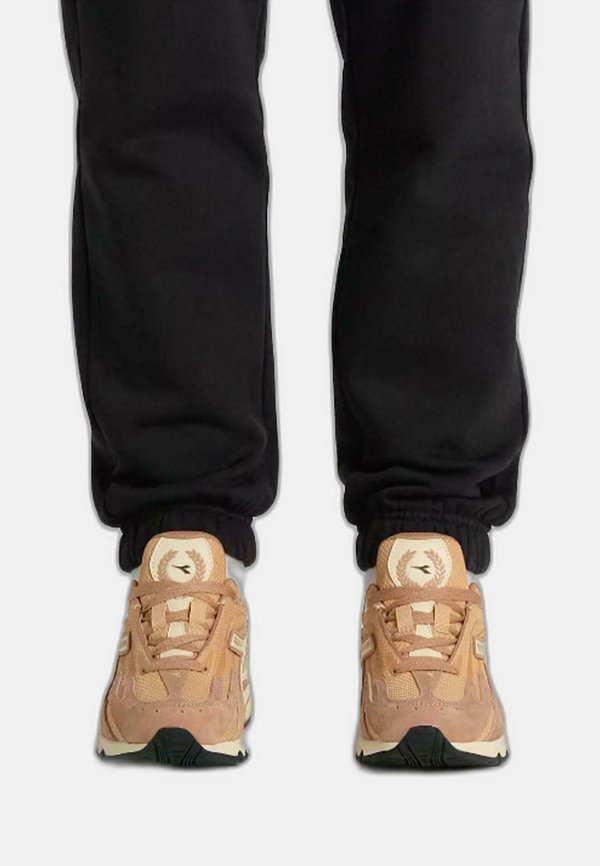 Sneaker low - beige classico