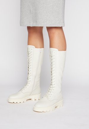 PILAR - Kozačky na platformě - offwhite