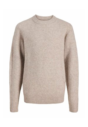 Pull beige en tricot avec un col ras du cou côtelé, des poignets et un ourlet côtelés, présenté de face avec des manches longues sur fond blanc.