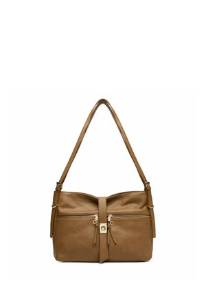 Braune Lederschultertasche mit vorderen Reißverschlusstaschen und verstellbarem Riemen, gesichert durch einen zentralen Riemen mit einem goldfarbenen Schloss.