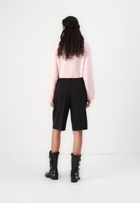 Aware VMPASSI MW KNEE VMA - Short - black