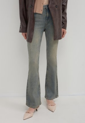 SABBIATO - Jeans a zampa - blu