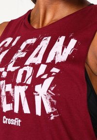 Reebok Top - dark red