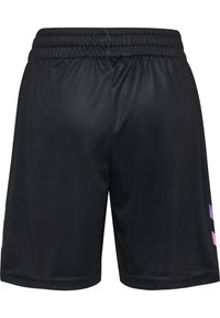 Svarta sportshorts med elastiskt midjeband, prydda med färgglada geometriska mönster i rosa och blått på sidorna. Kraftig och slät textur.