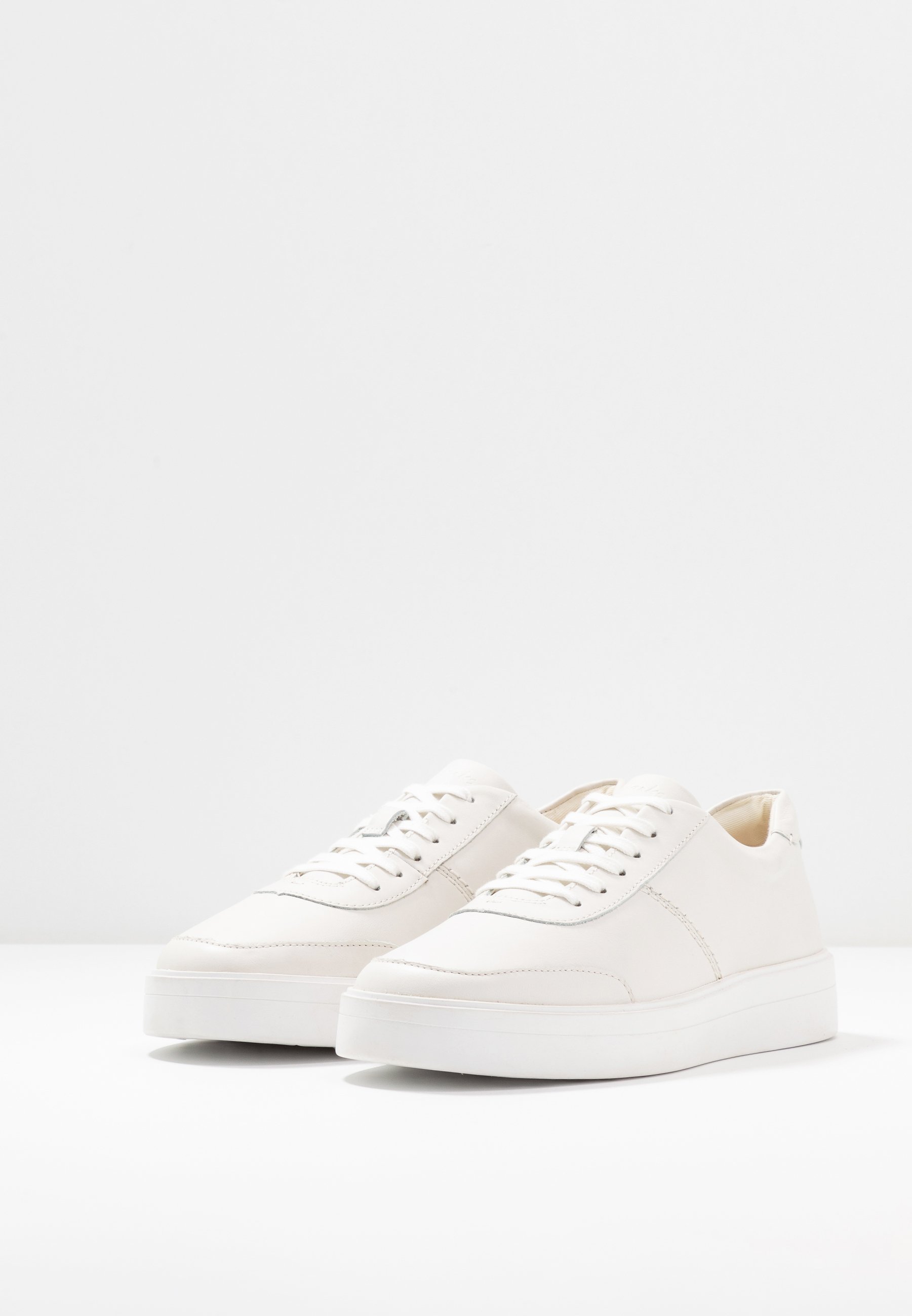 Clarks HERO WALK Joggesko white Zalando.no Clarks HERO WALK Joggesko white Zalando.no
