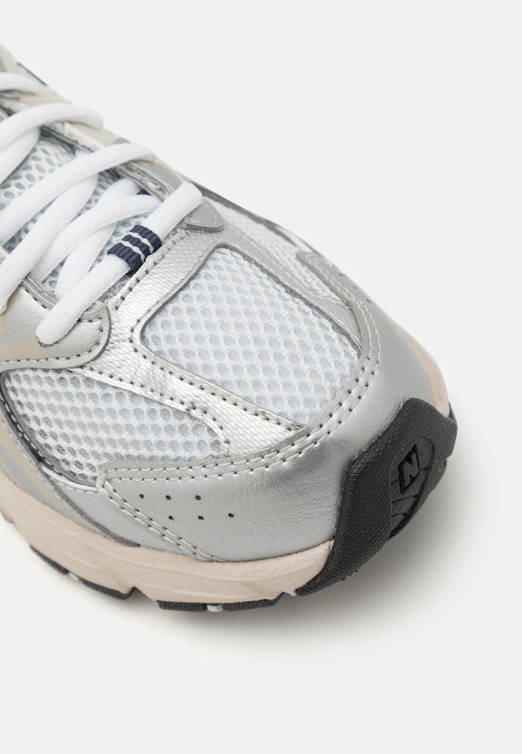 New Balance 530 UNISEX - Sneakersy niskie/biały - Zalando.pl