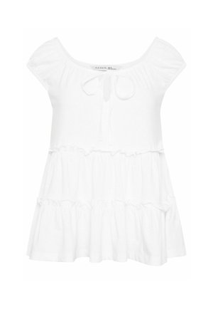 Robe blanche à manches courtes à volants, avec un décolleté épaules dénudées et un détail noué à l'avant, comprenant des couches de tissu froncées pour un look fluide.