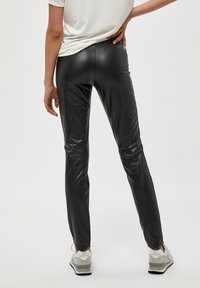 PEPPERCORN LINETTE - Leggings - Hosen - black