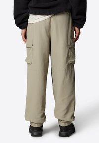The North Face HIMALAYAN - Kareiviško stiliaus kelnės - clay grey tnf black