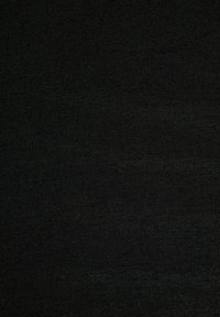 Tessuto nero, di peso medio, con una superficie liscia e una trama sottile. Nessun motivo o elemento hardware visibile.