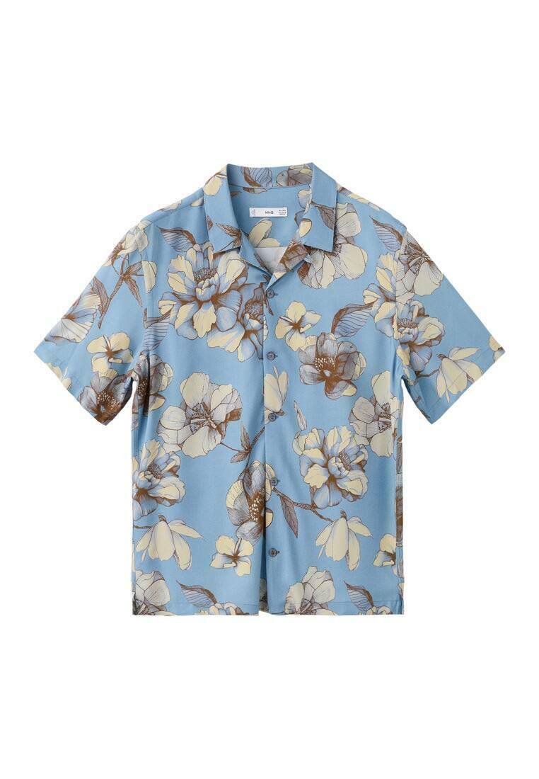 Kurzärmeliges Hemd mit Knöpfen, hellblauem Hintergrund, großen weißen und gelben Blumenmustern sowie braunen Blätterakzenten.