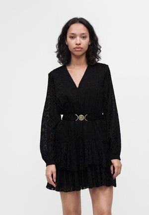 Guess, CLARISSE BELTED FLARE DRESS - Vestido informal - jet black
