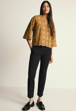 Pantaloni - black