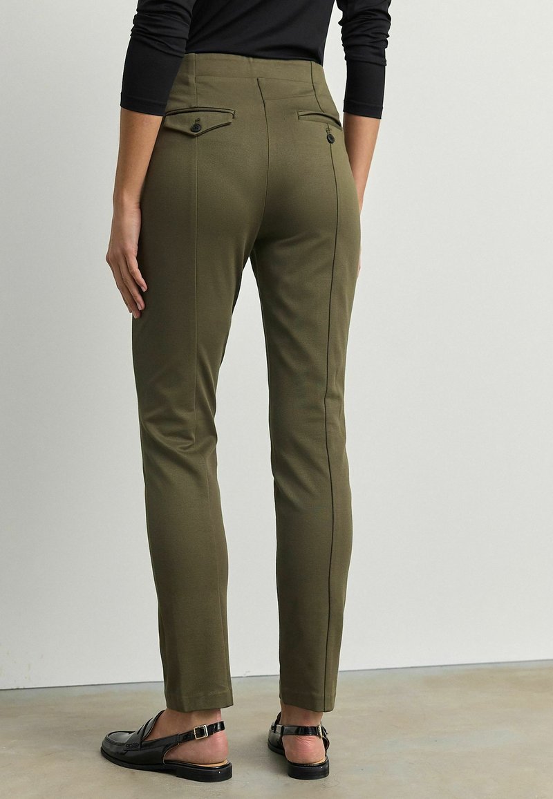 Olive Green Pants Outfit Pantaloni Verde Oliva Next Pantaloni
