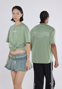 YOURTURN UNISEX - Marškinėliai su spaudiniu - light green
