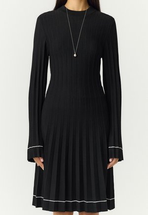 YAS, YASPLEMA KNIT DRESS  - Рокля тип пуловер - black/star white
