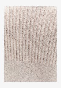 Seleccionado, ancient scroll