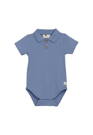 Blå ekologisk pikétröja bodysuit med krage, tre träknappar, korta ärmar och tryckknappar i botten för enkel påklädning.